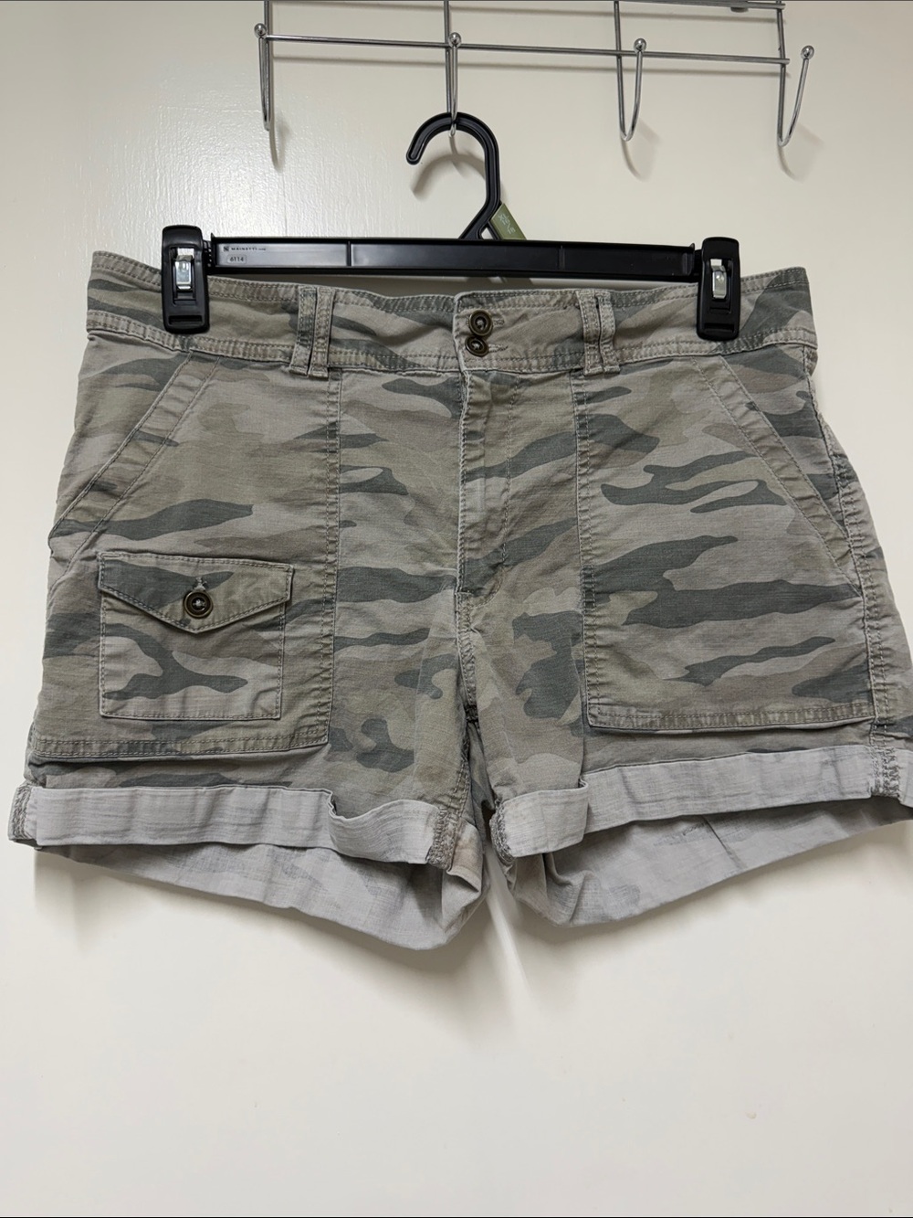 Time and Tru Gray Camo Cargo Pants